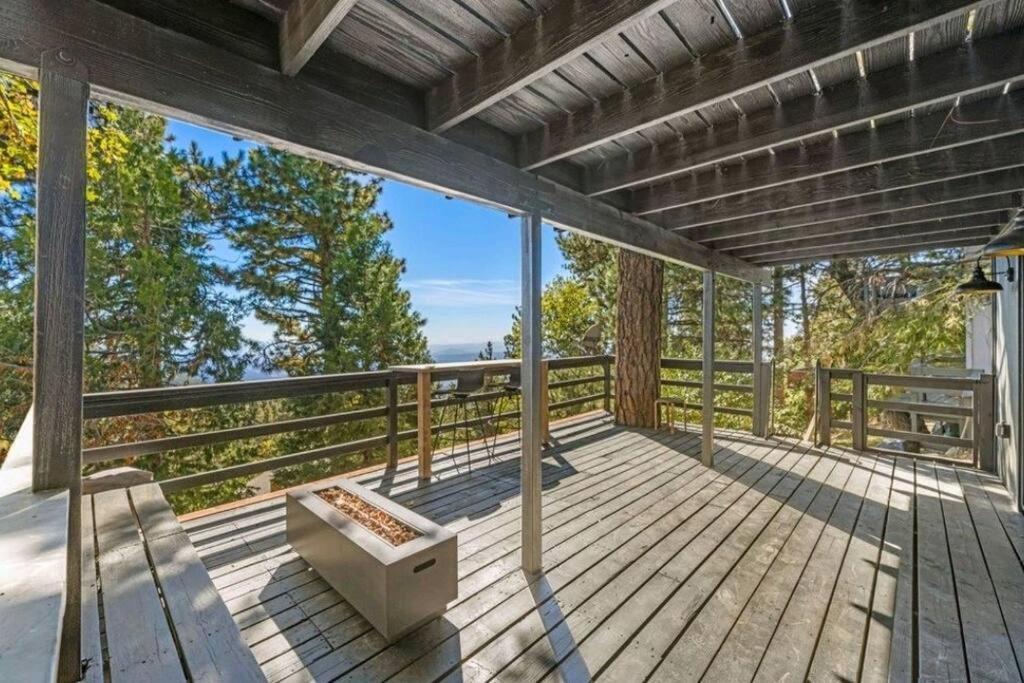 Updated Mountain Cabin Retreat With 180 Views Off Deck And Balcony Running Springs Exterior foto